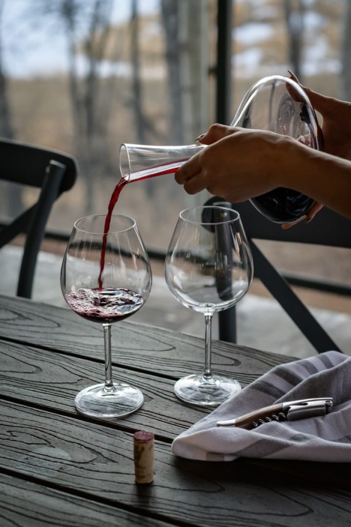 Decanting